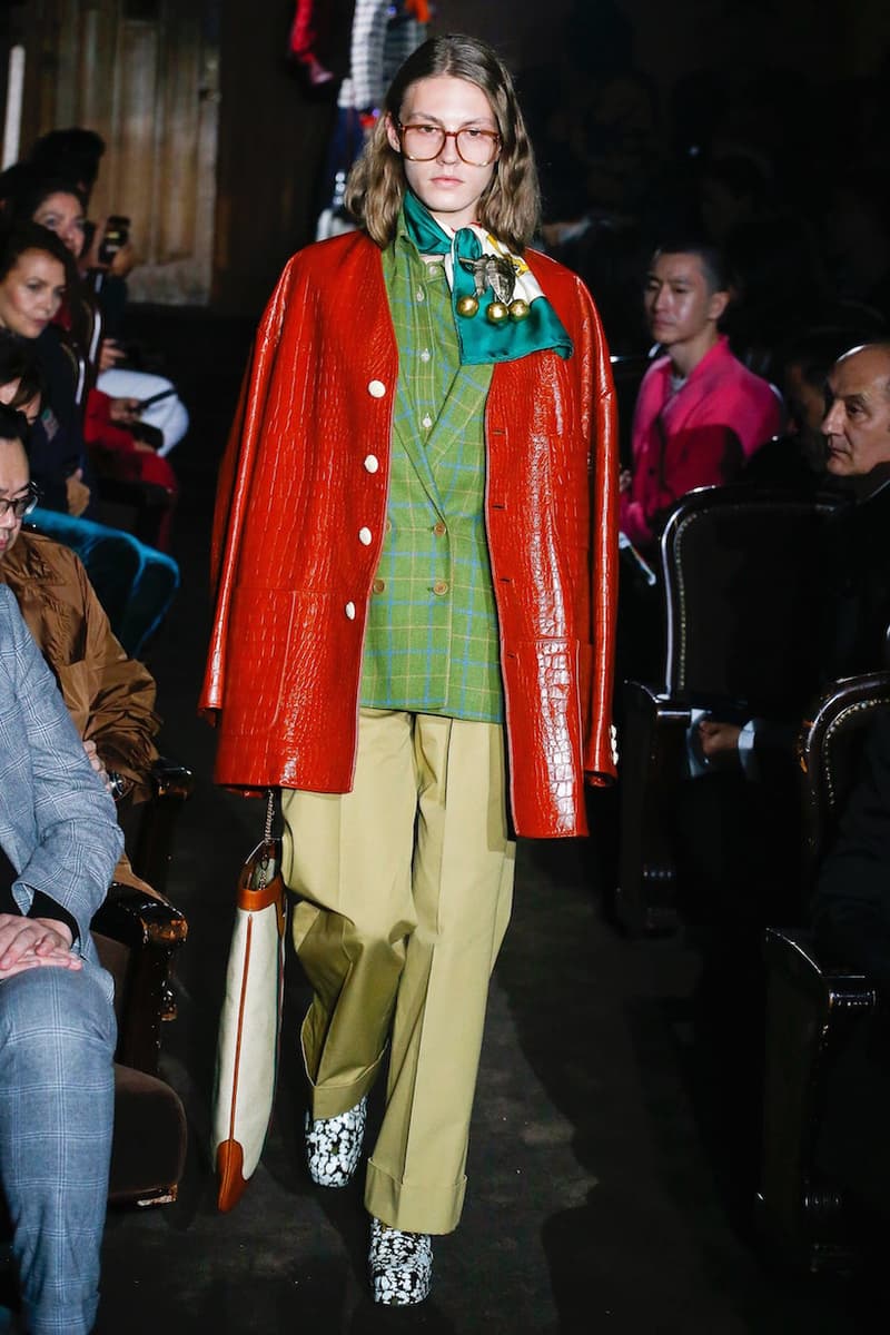 Gucci spring MFW ready to wear alessandro michele fashion show micky strawberry pig