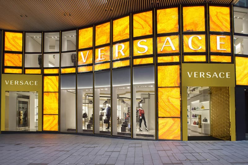 versace to be sold to Michael kors for 2bn sources