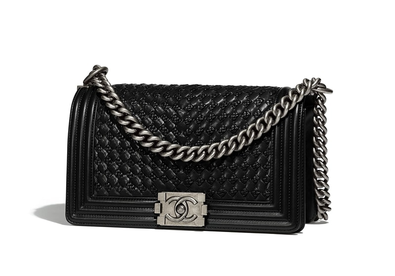 boy-chanel-handbags-fw-2018