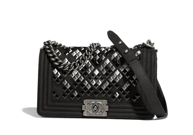 boy-chanel-handbags-fw-2018