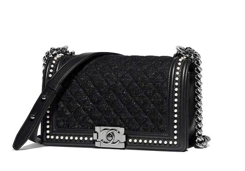 boy-chanel-handbags-fw-2018