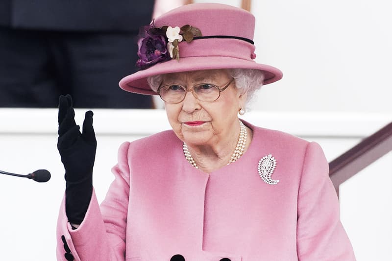 queen-elizabeth-pink hat