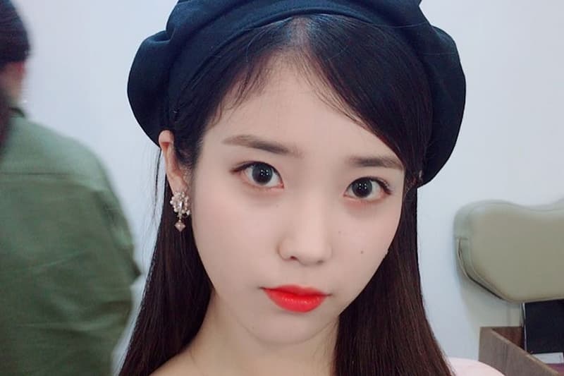 korean-singer-iu-protects-her-staff