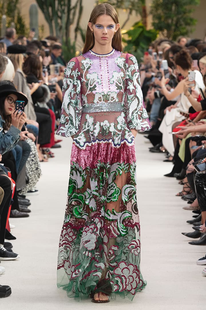 valentino-ss2019-pfw-runway