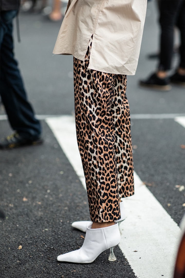 White Boots with Leopard prints trousers Street Style