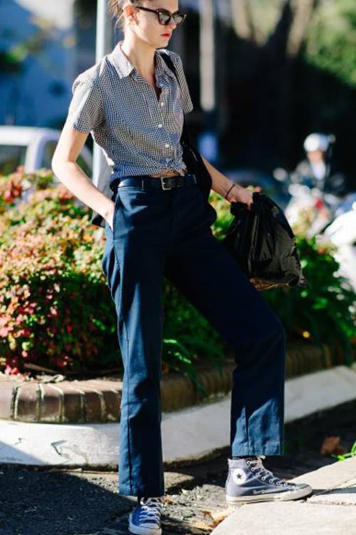 Converse Canvas Shoes Styling Tips Street Style Street Snap Dresses Suits Leather Items Fashionistas Fashion tips