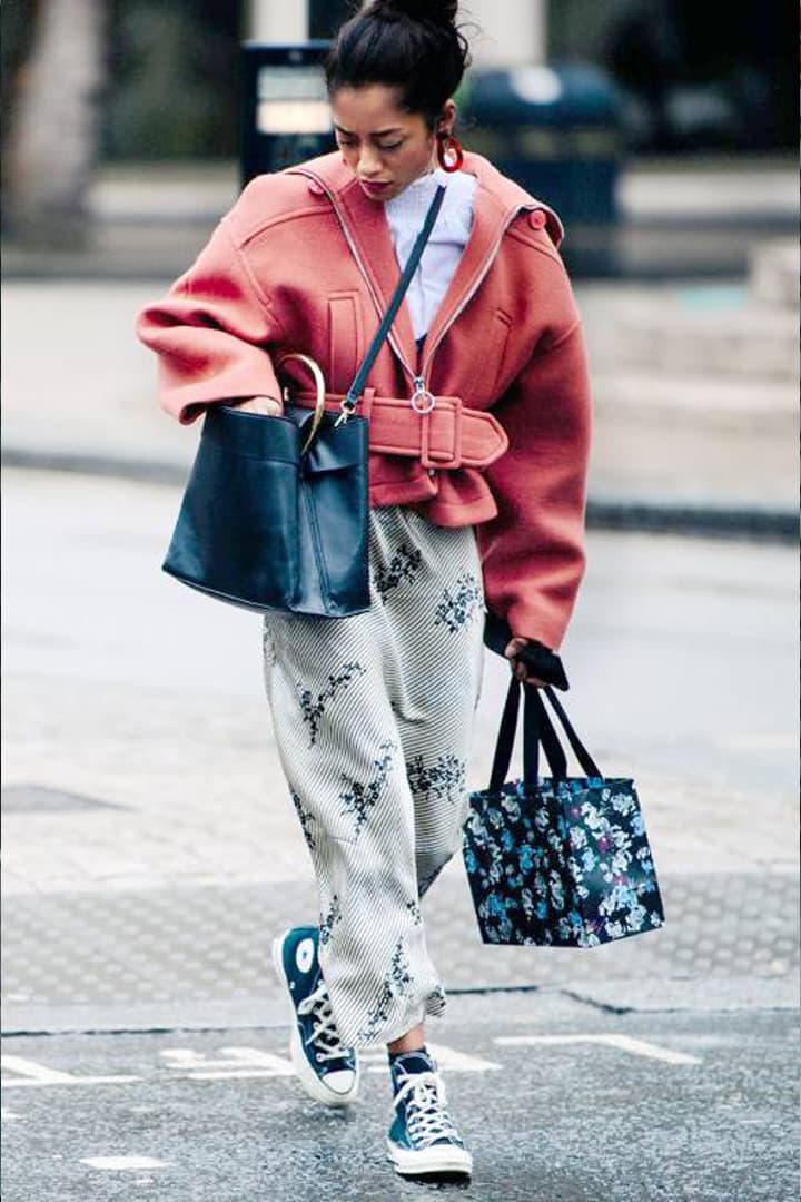 Converse Canvas Shoes Styling Tips Street Style Street Snap Dresses Suits Leather Items Fashionistas Fashion tips