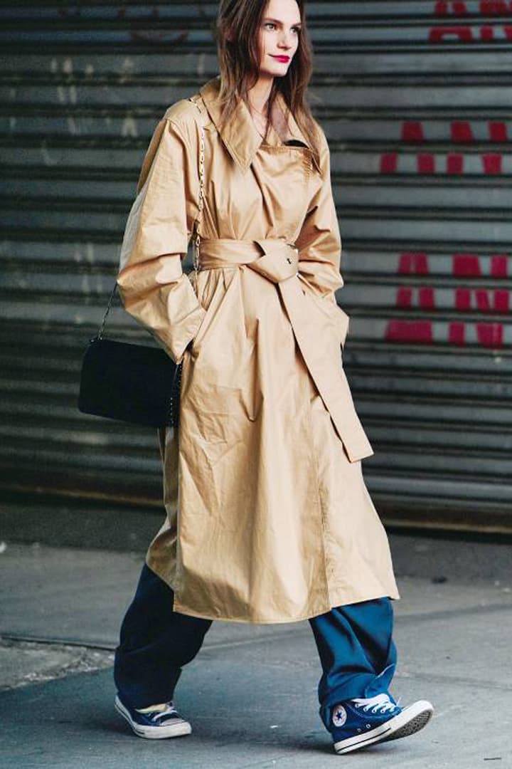 Converse Canvas Shoes Styling Tips Street Style Street Snap Dresses Suits Leather Items Fashionistas Fashion tips