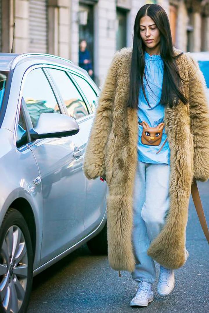 Converse Canvas Shoes Styling Tips Street Style Street Snap Dresses Suits Leather Items Fashionistas Fashion tips