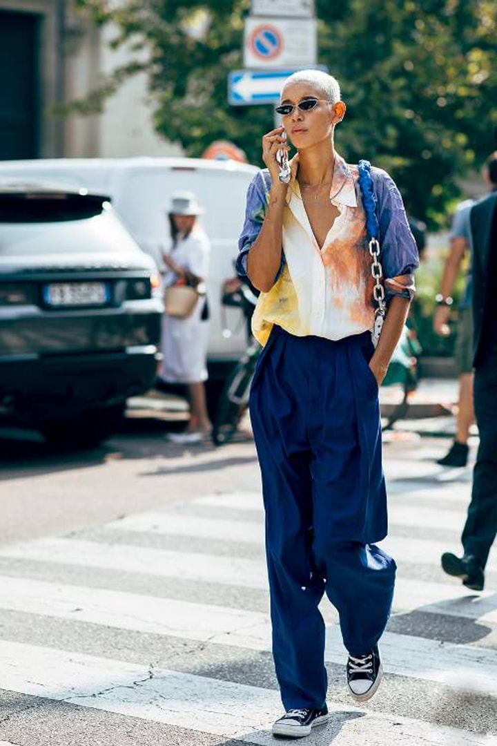 Converse Canvas Shoes Styling Tips Street Style Street Snap Dresses Suits Leather Items Fashionistas Fashion tips
