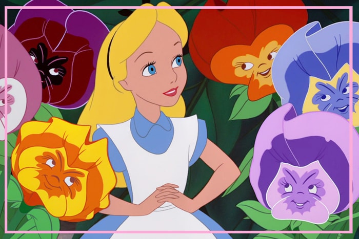 擁有了這套《愛麗絲夢游仙境》的化妝掃，必定讓你愛上每天的化妝時間！