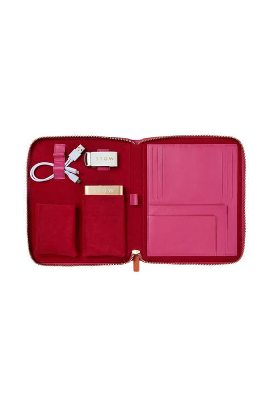 meghan markle favorite travel accessory
