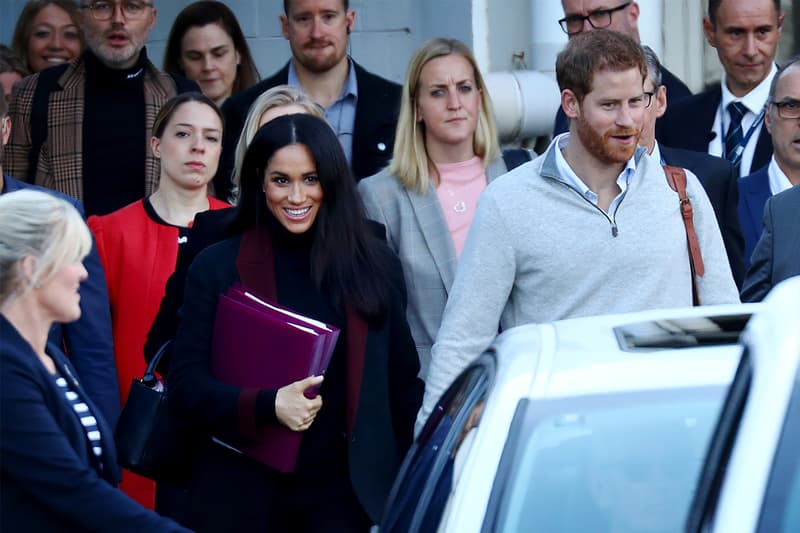 meghan markle hiding baby bump binders