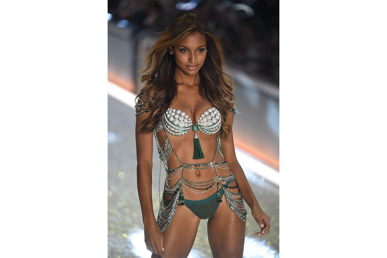 Jasmine Tookes in the "The Bright Night Fantasy Bra 2016 Victoria's Secret Model