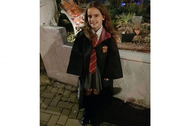 Emmie Allan looks like Hermione in Harry Potter movies