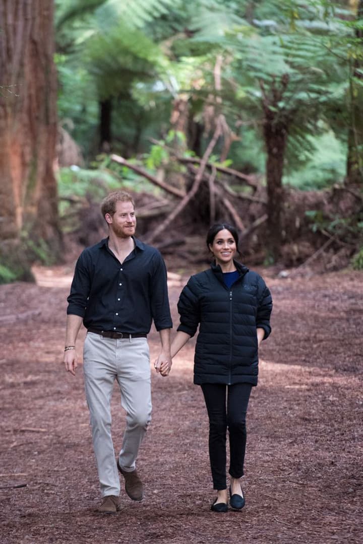 Prince Harry Gives Meghan His Puffer Jacket New Zealand