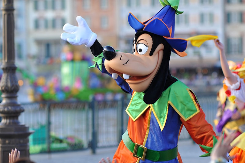 disneylan goofy tricky