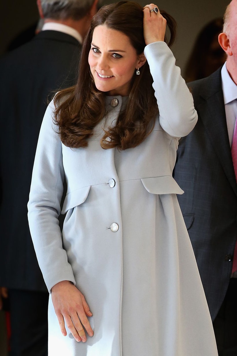 Kate Middleton plaster band aids Kensington Palace Tusk Conservation Awards Prince William middle finger Prince George Princess Charlotte Prince Louis British Royal Family