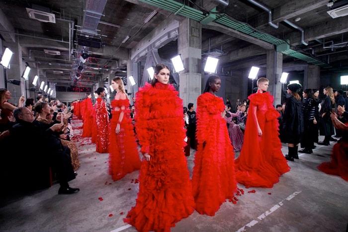 不完美也是完美:Valentino 2019 早秋移師東京,首次舉辦男女合秀!