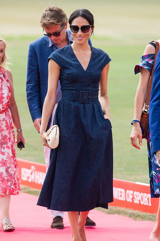 meghan-markle-navy-blue