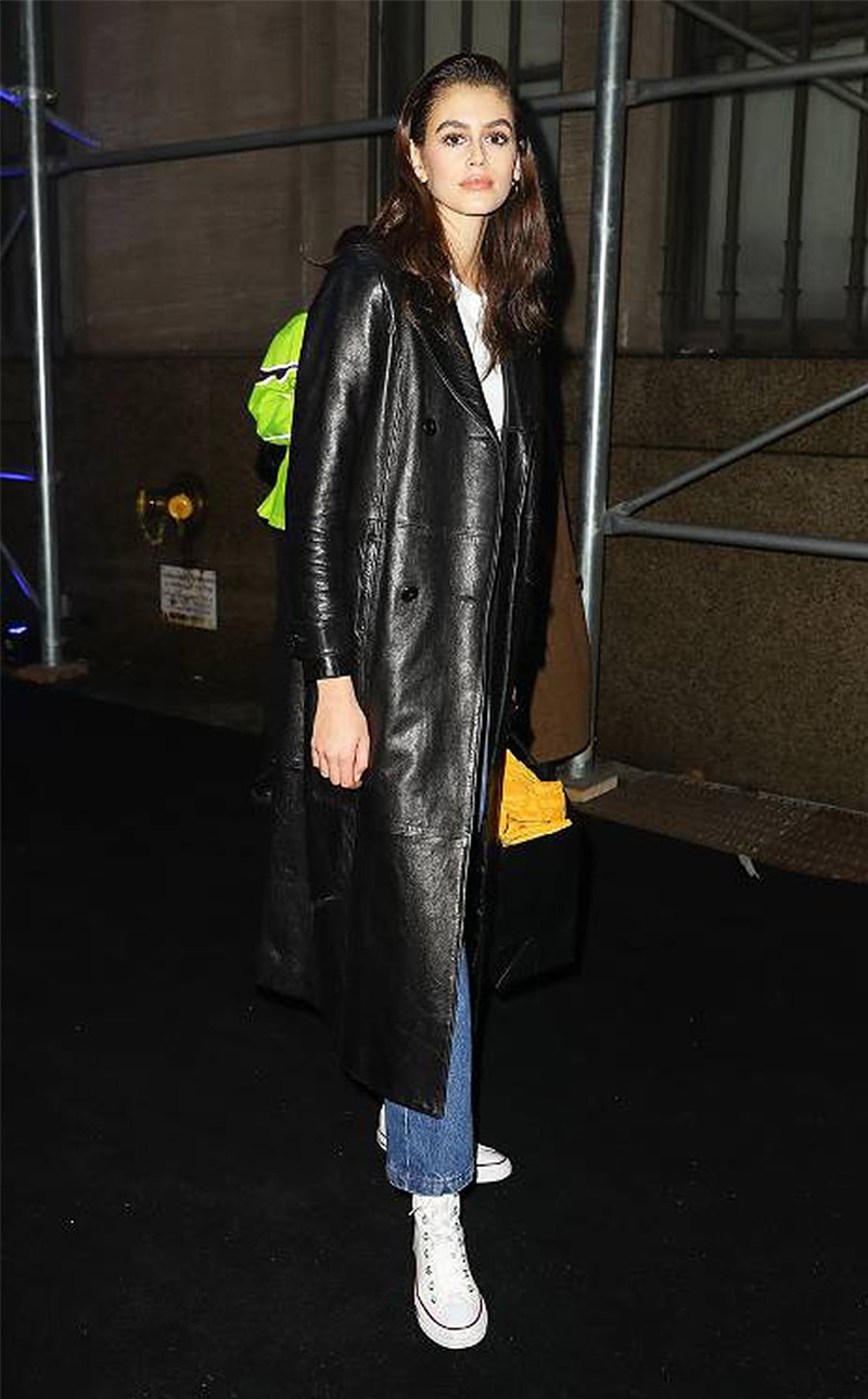 gigi-hadid-kaia-gerber-anna-wintour-leather-coat-celebrities-style