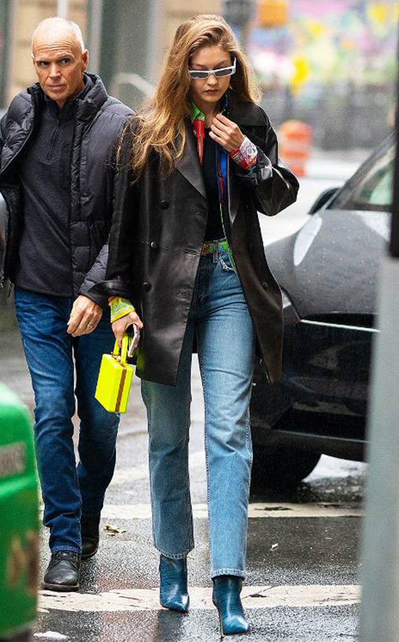 gigi-hadid-kaia-gerber-anna-wintour-leather-coat-celebrities-style