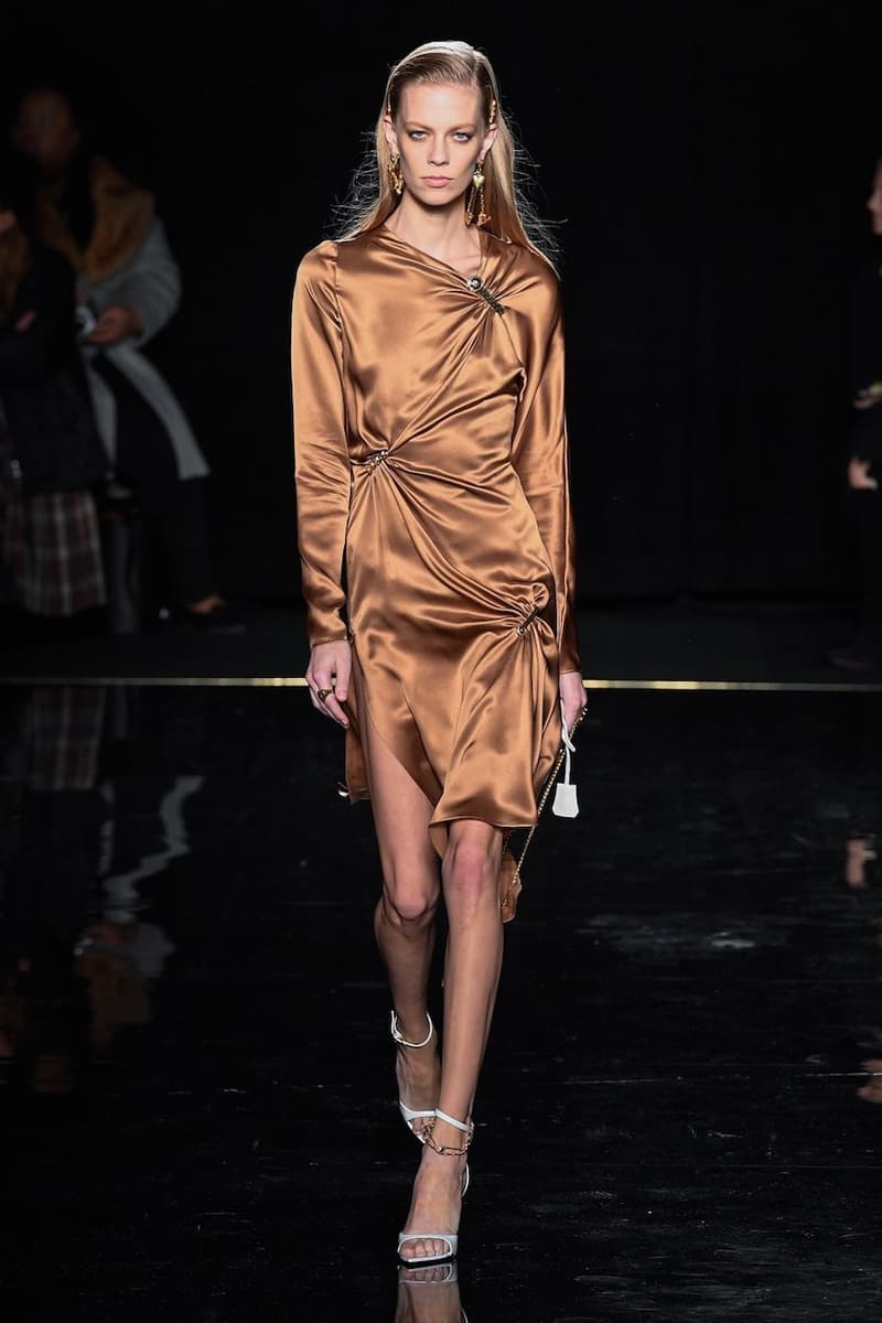 versace last show pre-fall 2019 runway looks