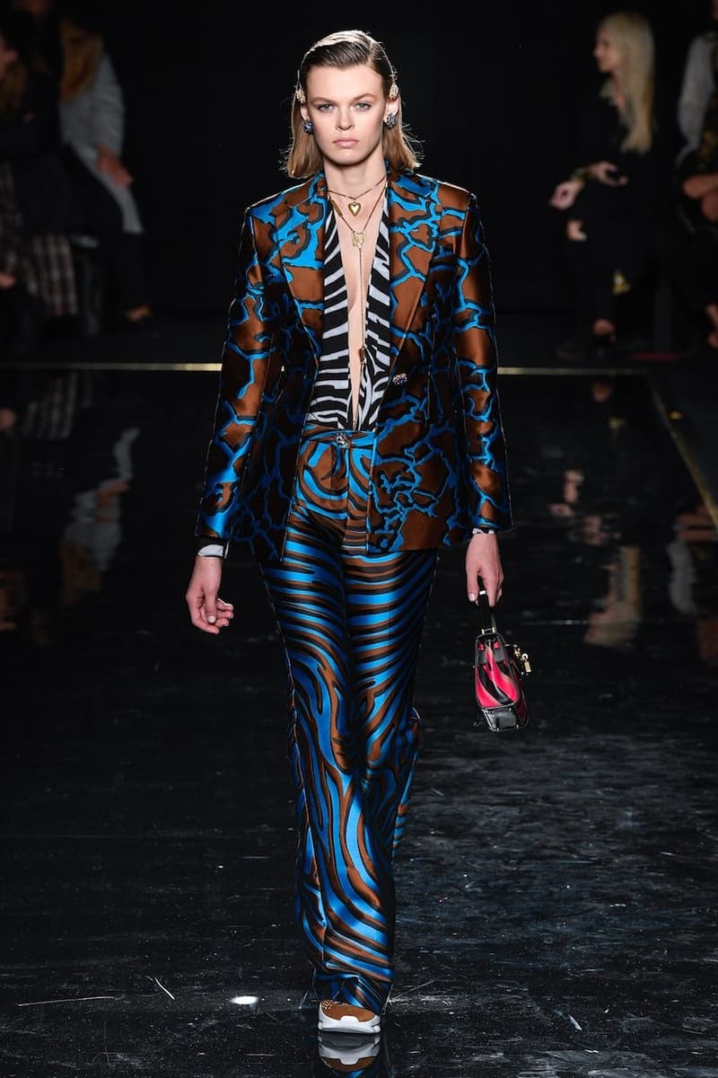 versace last show pre-fall 2019 runway looks