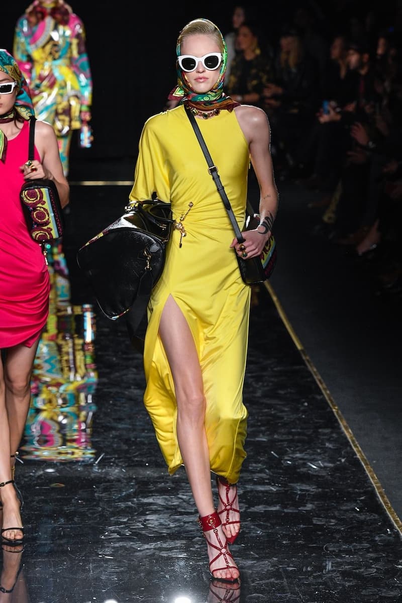 versace last show pre-fall 2019 runway looks