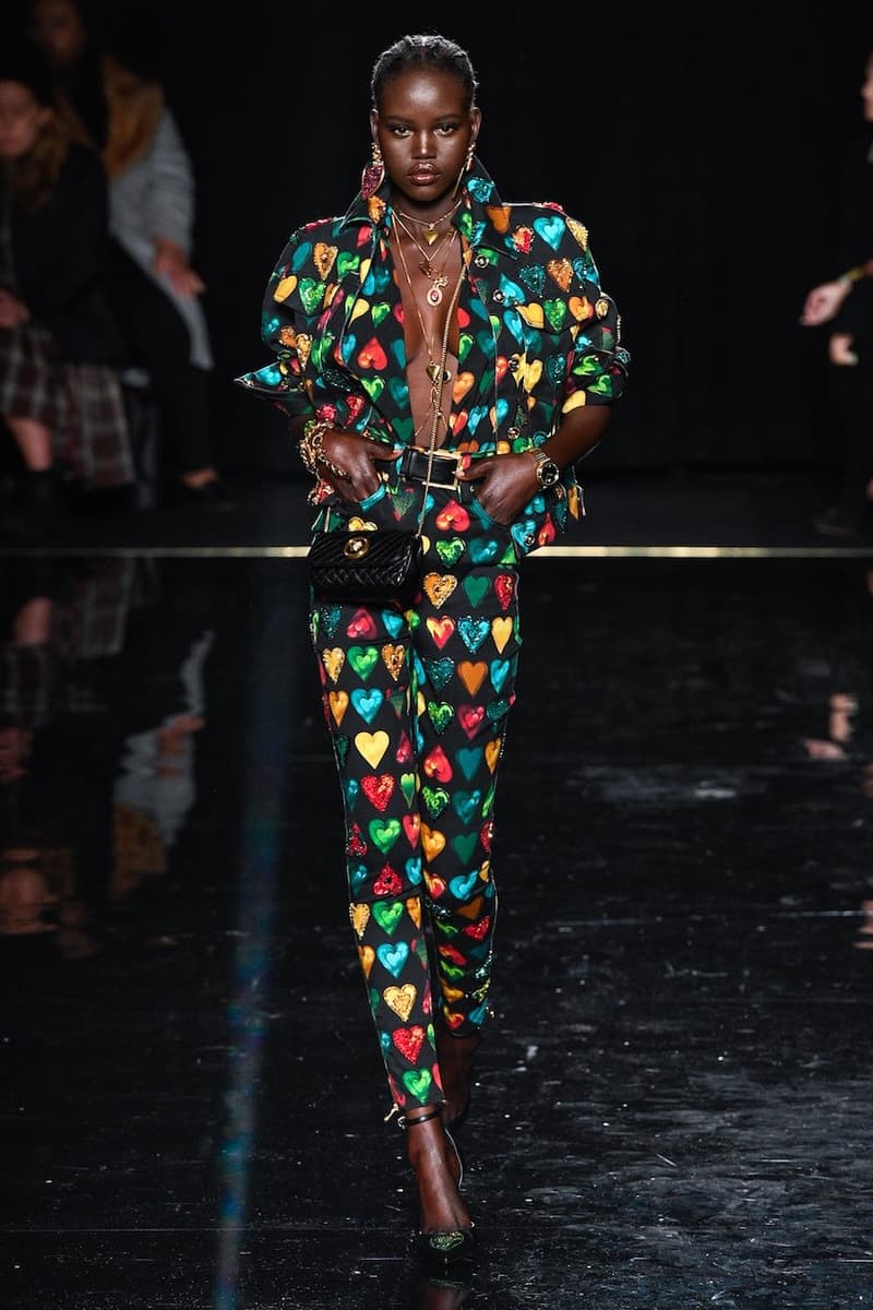 versace last show pre-fall 2019 runway looks