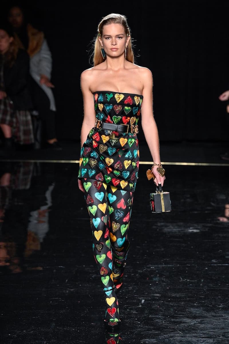 versace last show pre-fall 2019 runway looks