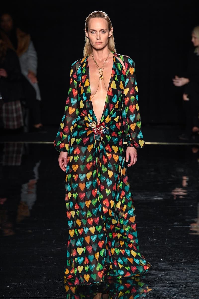 versace last show pre-fall 2019 runway looks