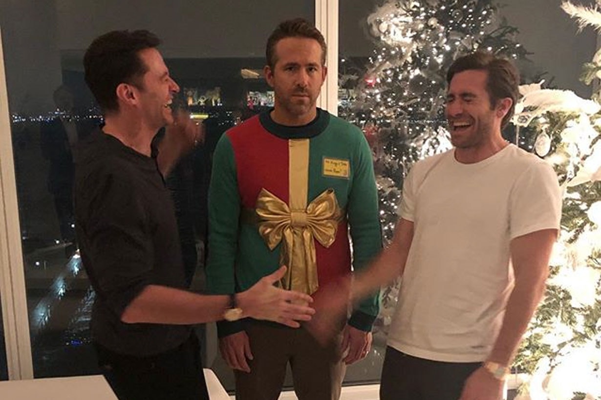 Ryan Reynolds wear christmas ugly sweater 2018