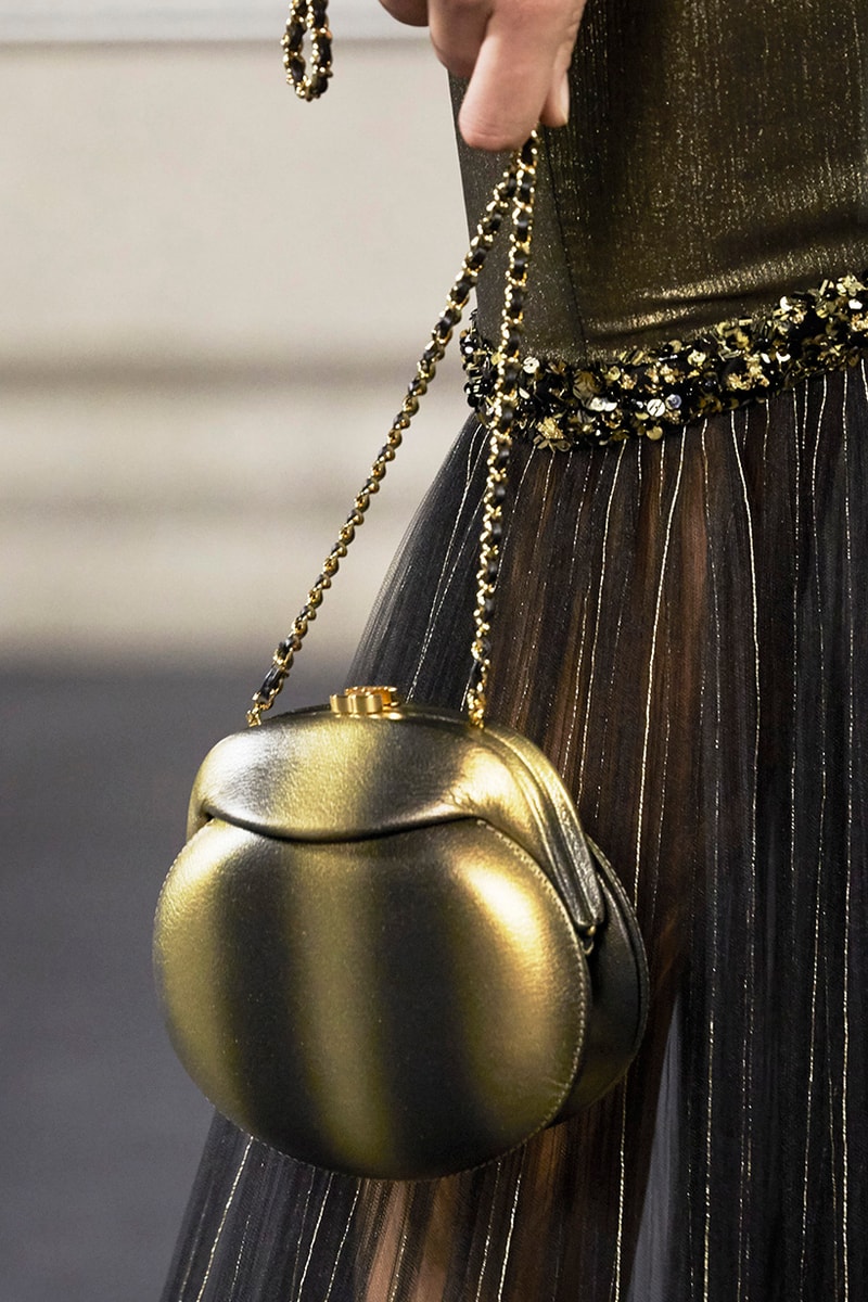 Chanel The Paris-New York 2018/19 Métiers d'art collection Handbags Accessories