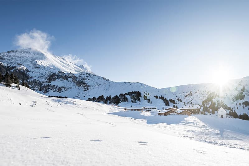 zallinger-south-tyrol-hotel-snowing-village-italy6