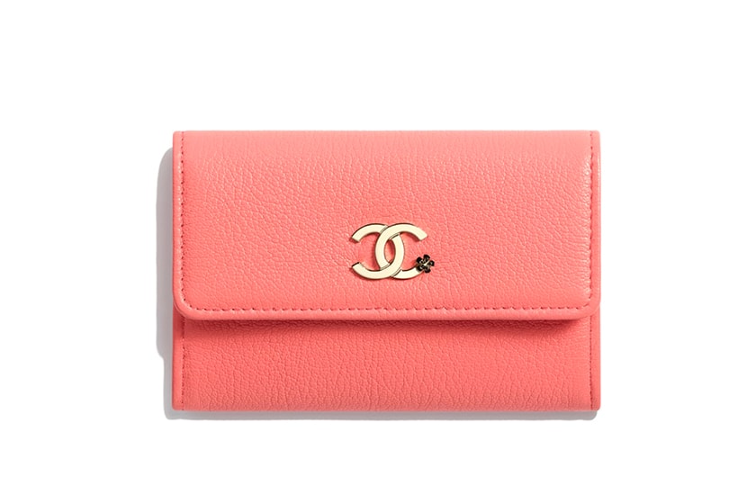 chanel-bags-pantone-living-coral-color-of-the-year-2019