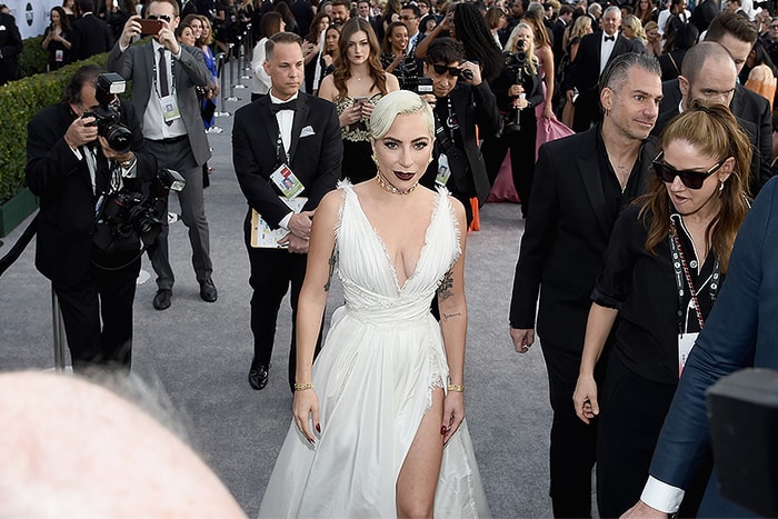 Lady Gaga 再度成為全場焦點：2019《SAG Awards》精彩紅毯造型都在這！