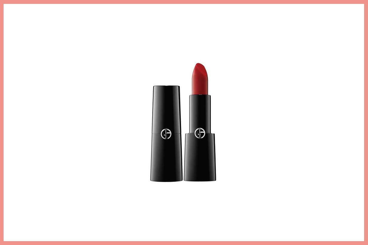 Anne Hathaway Red Lipsticks Colour GIORGIO ARMANI  rouge d’ armani sheers ROUGE D’ ARMANI 400 celebrities makeup cosmetics