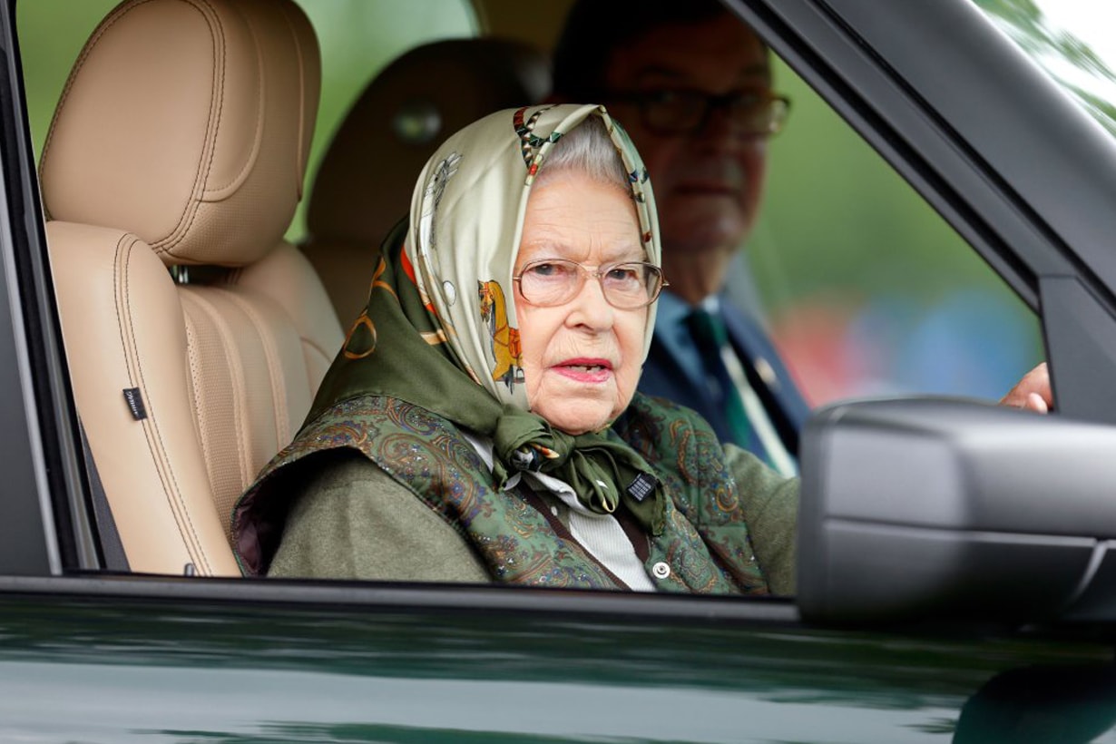 Queen Elizabeth II Prince Philip car crash accident buckle seat belt british royal family royal protocol law Land Rover Freelander