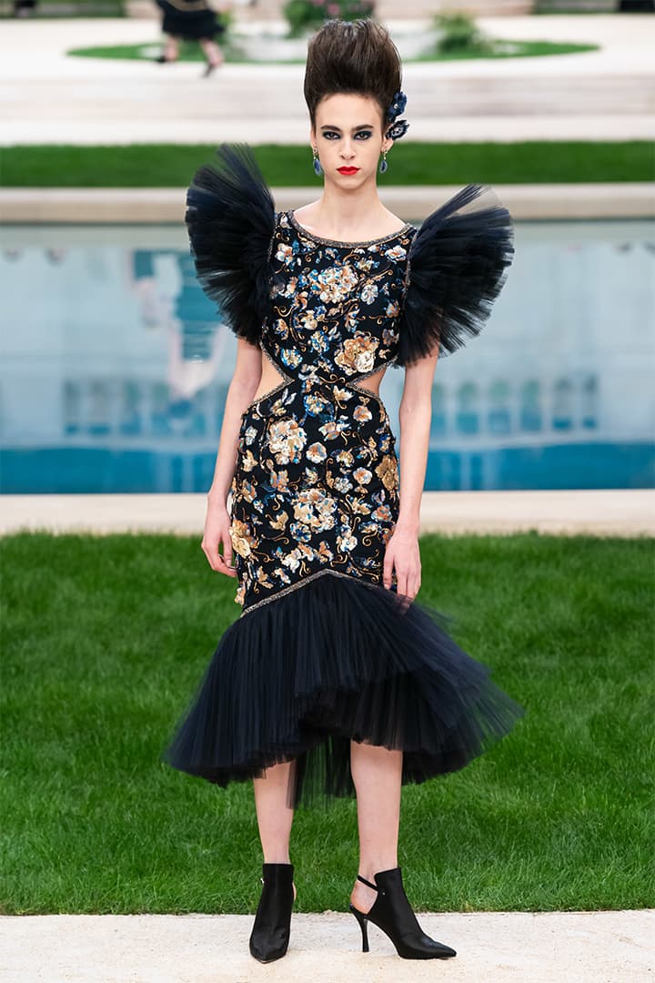 chanel-ss19-couture-runway-look