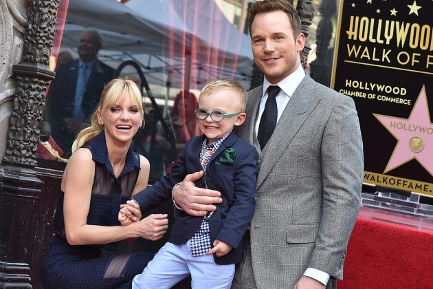 Chris Pratt Katherine Schwarzenegger moving together, near Anna Faris