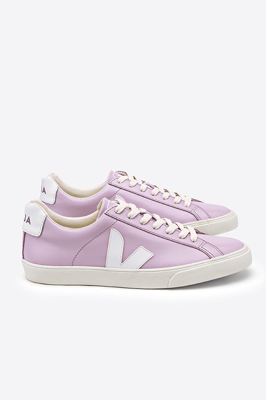 veja sneakers Meghan markle white pink