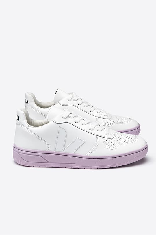 veja sneakers Meghan markle white pink