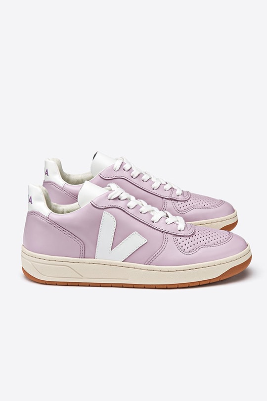 veja sneakers Meghan markle white pink