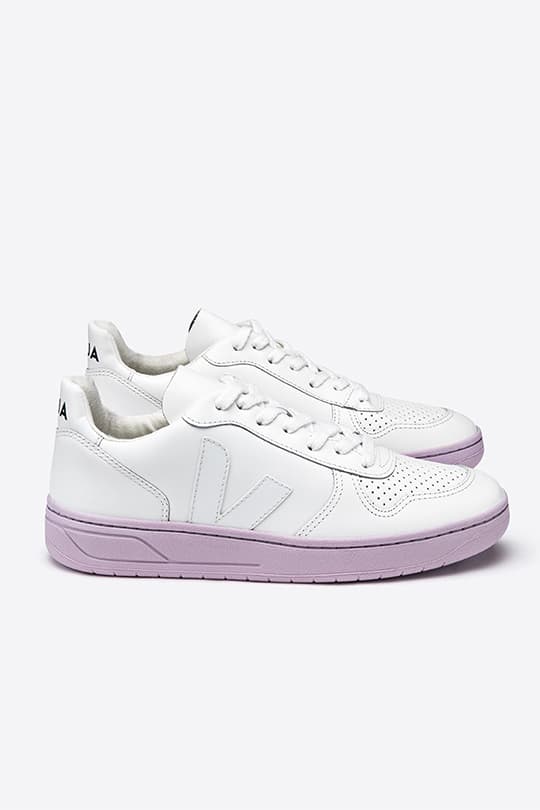 veja sneakers Meghan markle white pink