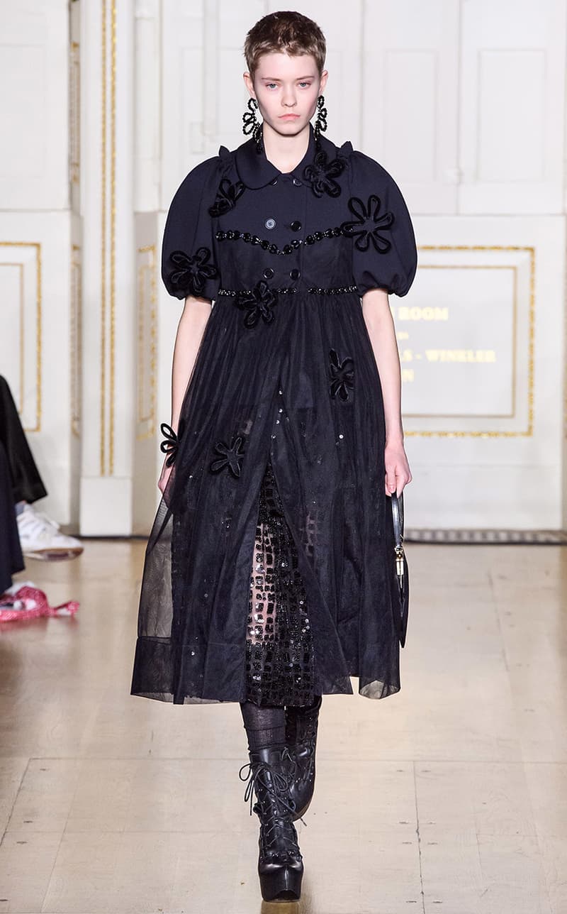 2019-lfw-simone-rocha-fashion-show