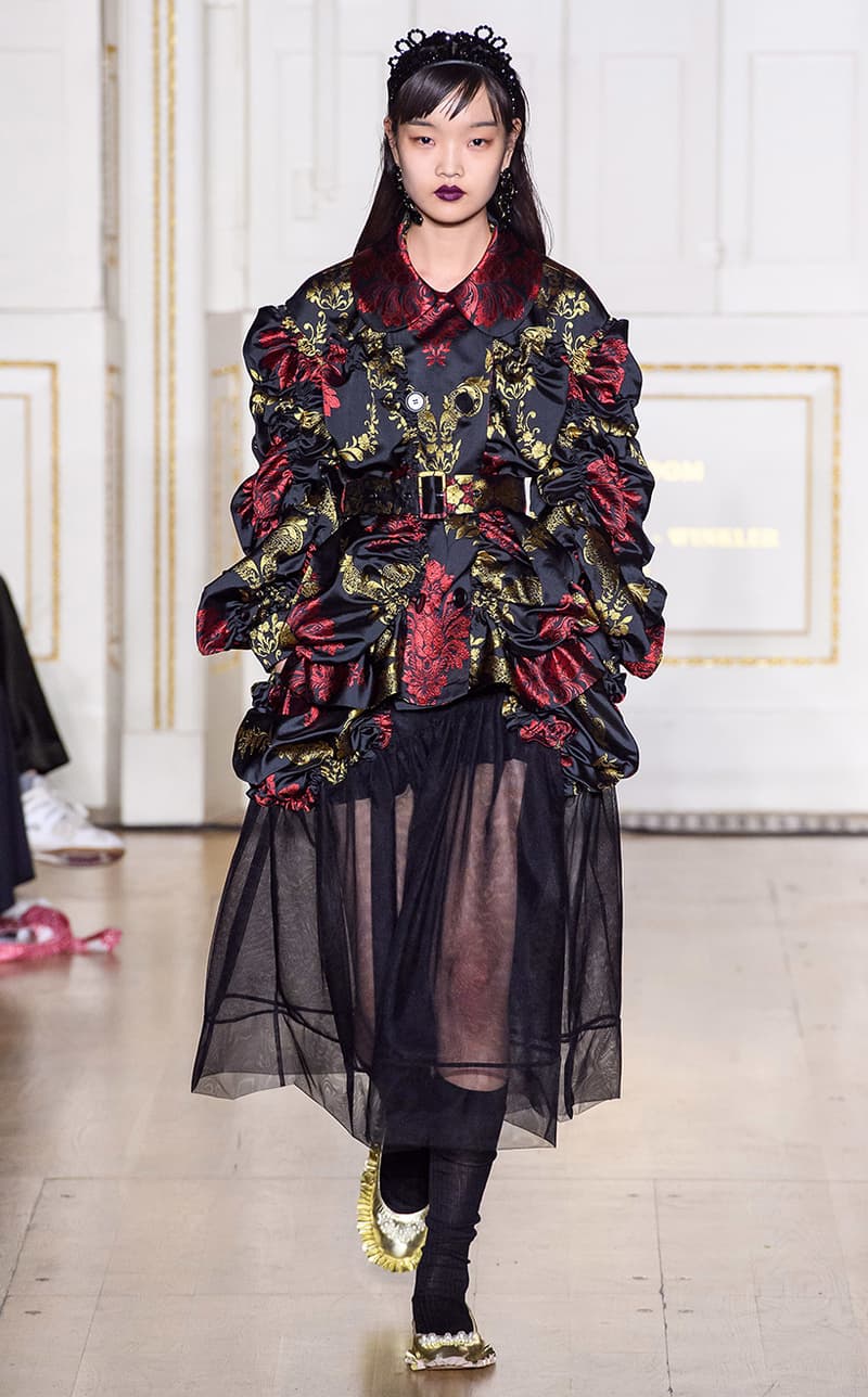 2019-lfw-simone-rocha-fashion-show