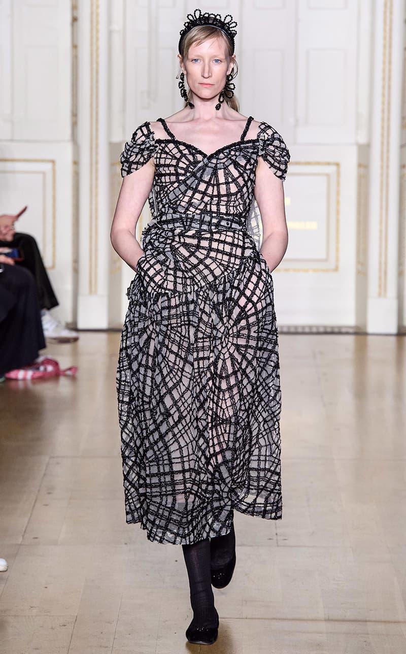 2019-lfw-simone-rocha-fashion-show