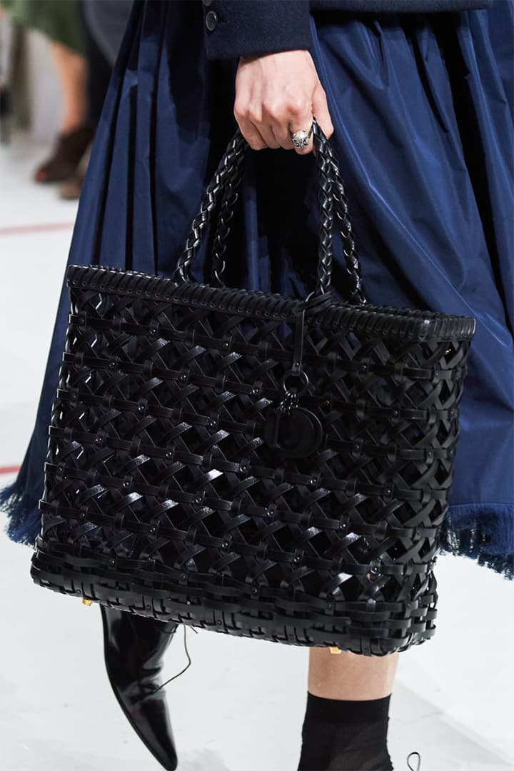 dior-handbags-fall-2019-runway