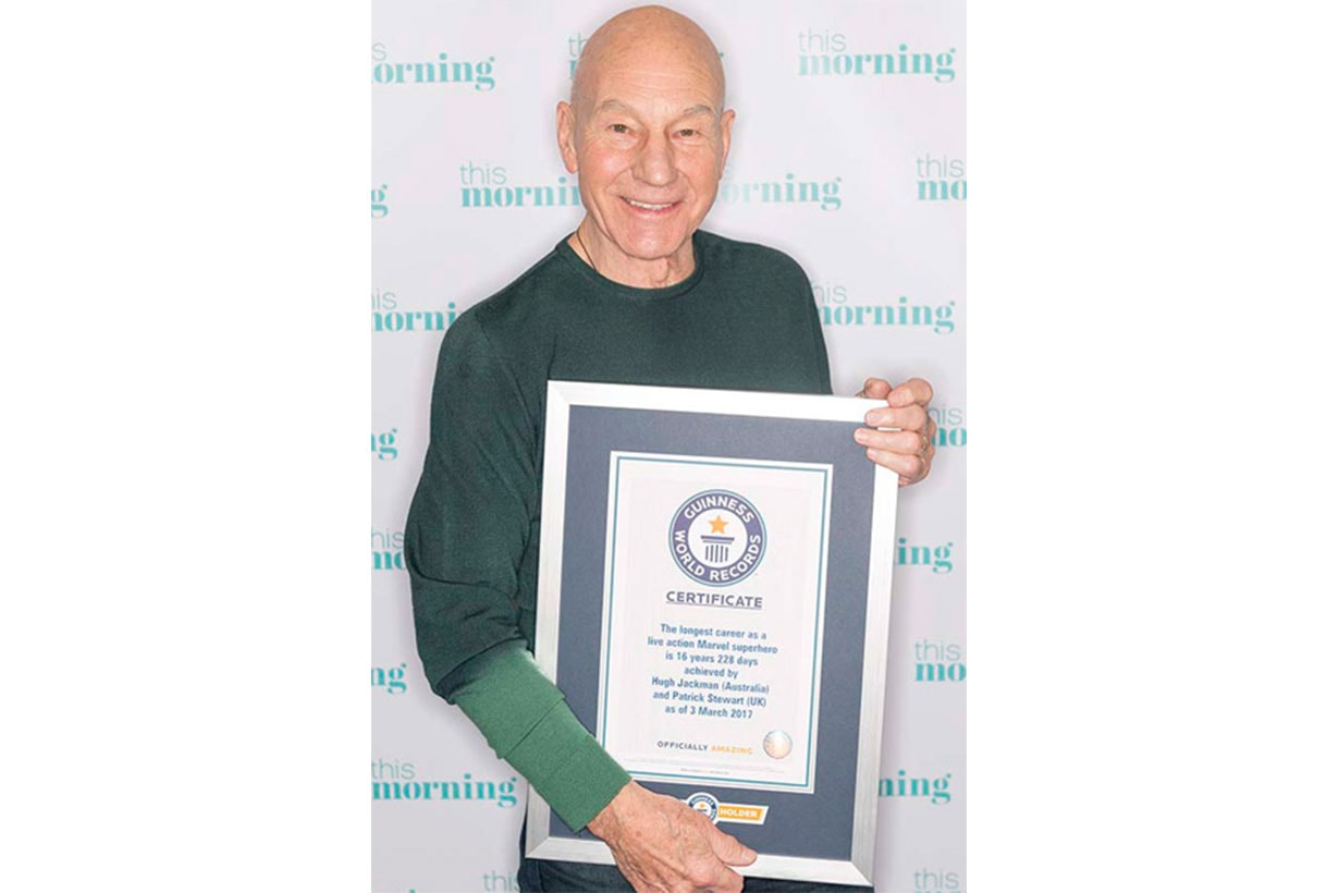 不經不覺,由 FOX 影片在 2000 年推出的首部《X-Men》電影,距今已經接近 20 年。當時 Hugh Jackman 首次扮演狼人一角、而 Patrick Stewart 則扮演 X 教授,全球票房報捷開啓了改編英雄漫畫的風潮。直到 2017 年,兩人在狼人系列電影最終章 《盧根》最後一次出演角色,演出期長達 16 年 228 天,因而獲得殊榮。